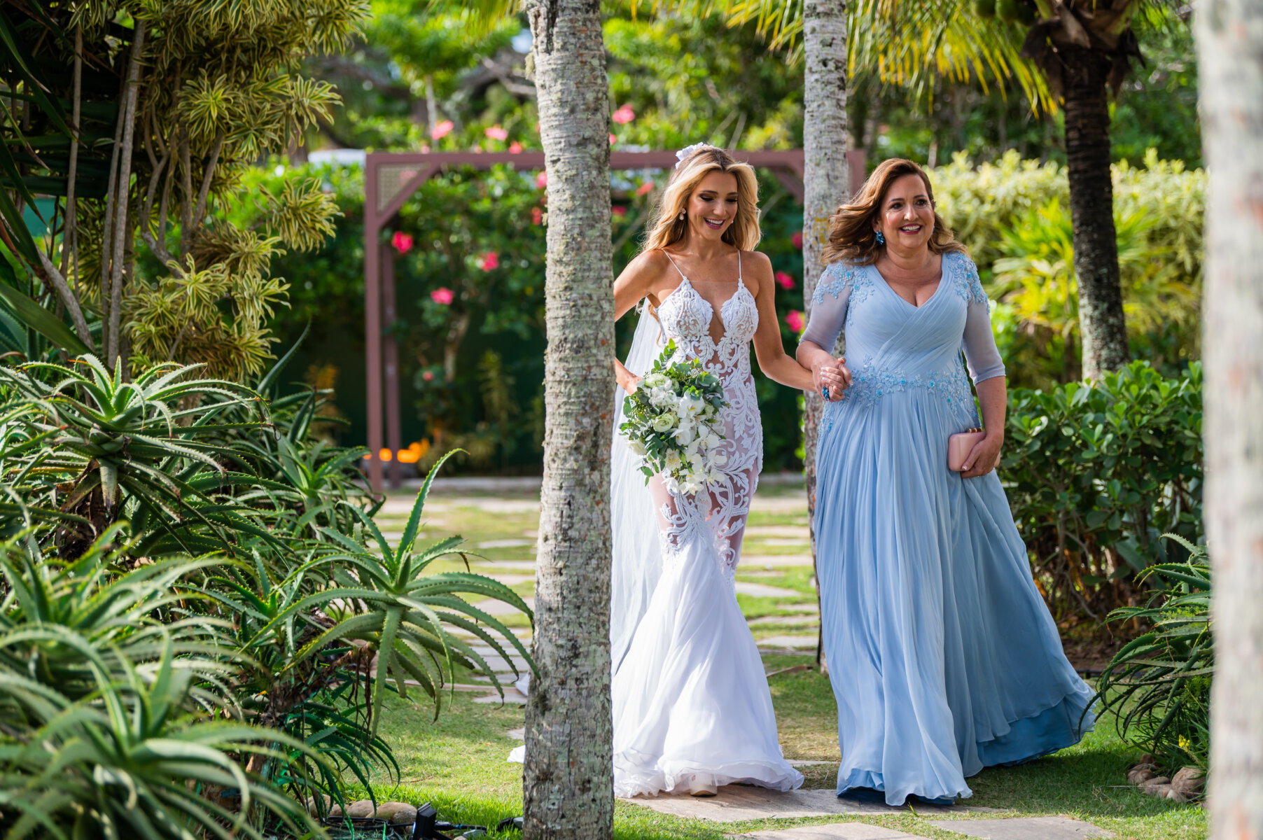 Guia Completo: Cores Ideais para o Vestido da Mãe do Noivo