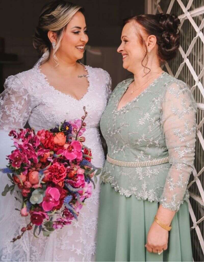 Guia Completo: Cores Ideais para o Vestido da Mãe do Noivo