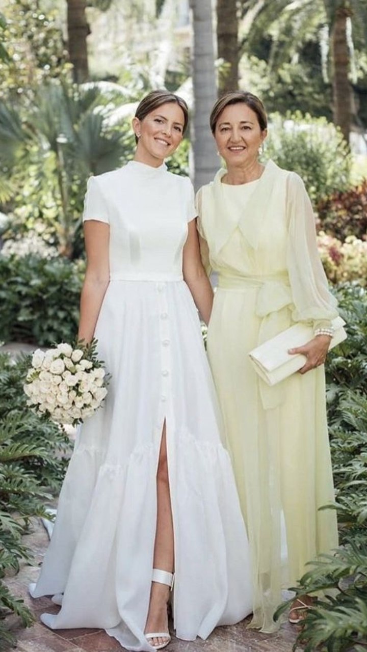 Cortes e Cores: Os Segredos do Vestido Perfeito para a Mãe da Noiva
4. Onde Encontrar o Vestido dos Sonhos para a Mãe da Noiva: Dicas e Lojas
5. Dicas de Estilo para a Mãe da Noiva: Do Casual ao Formal