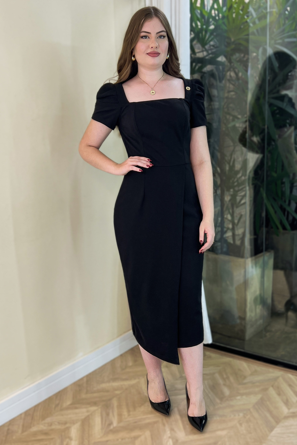 Tipos de Vestido Preto: Curto, Midi, Longo e Básico para Cada Estilo