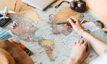 Explorando a Costa Leste: Cidades históricas e modernas de trem