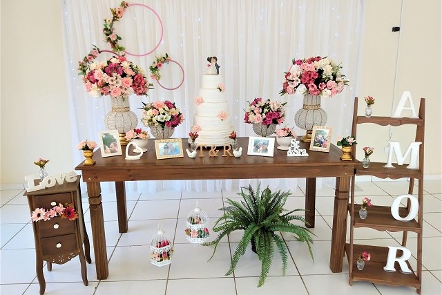 flores e folhagens casamento rústico