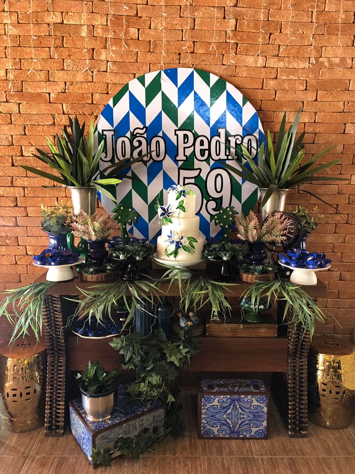 decoração de aniversário preto e dourado masculino