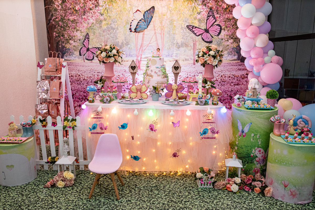 decoração festa 1 ano menina tema chuva de amor