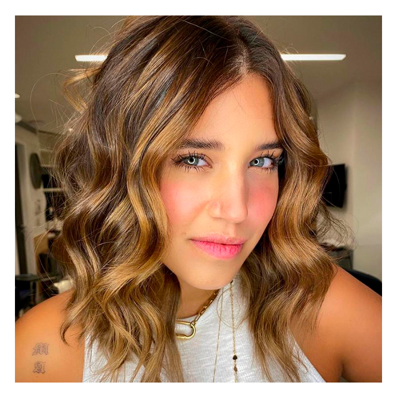 morena iluminada cabelo longo