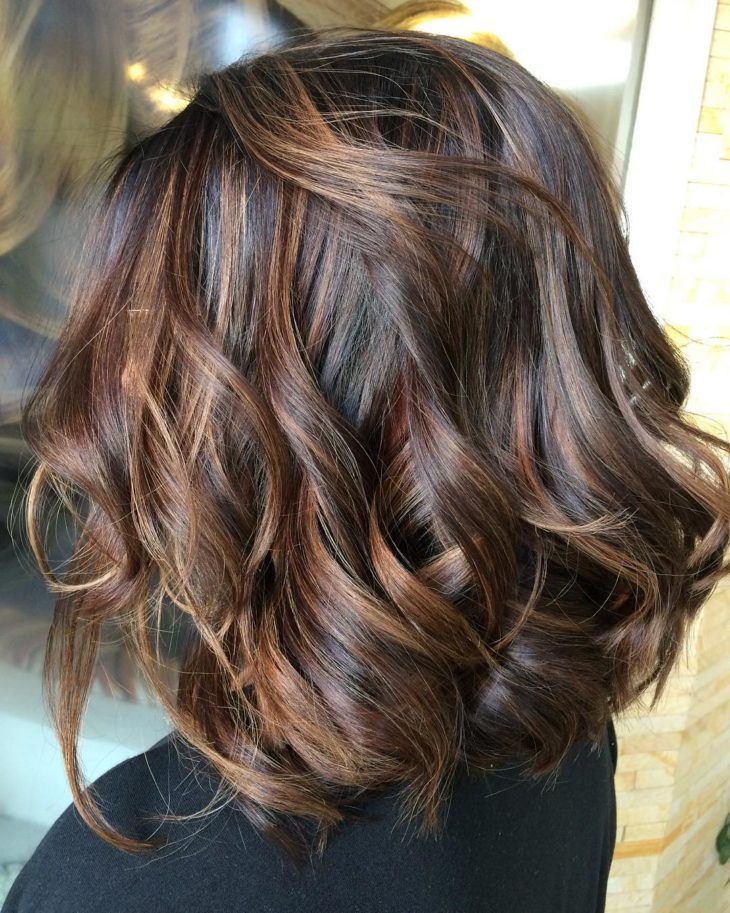 morena iluminada cabelo médio