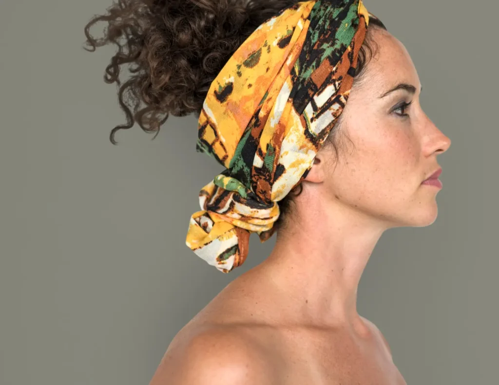 lenço na cabeça estilo boho