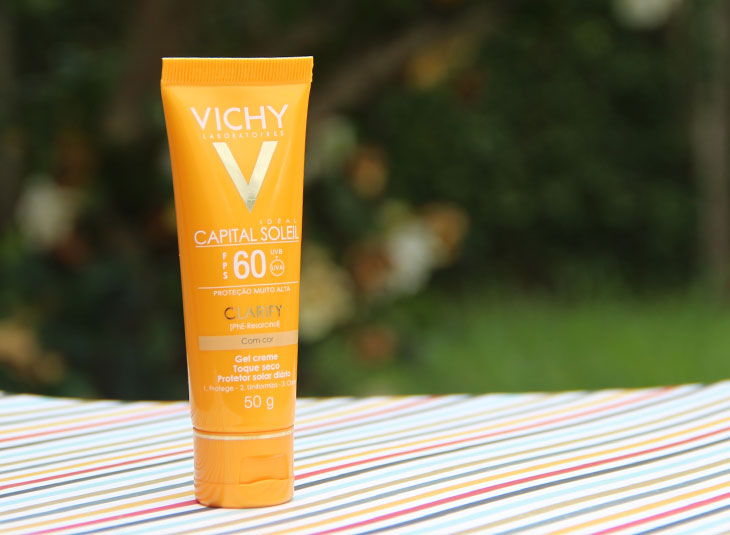 protetor solar facial com cor pele seca