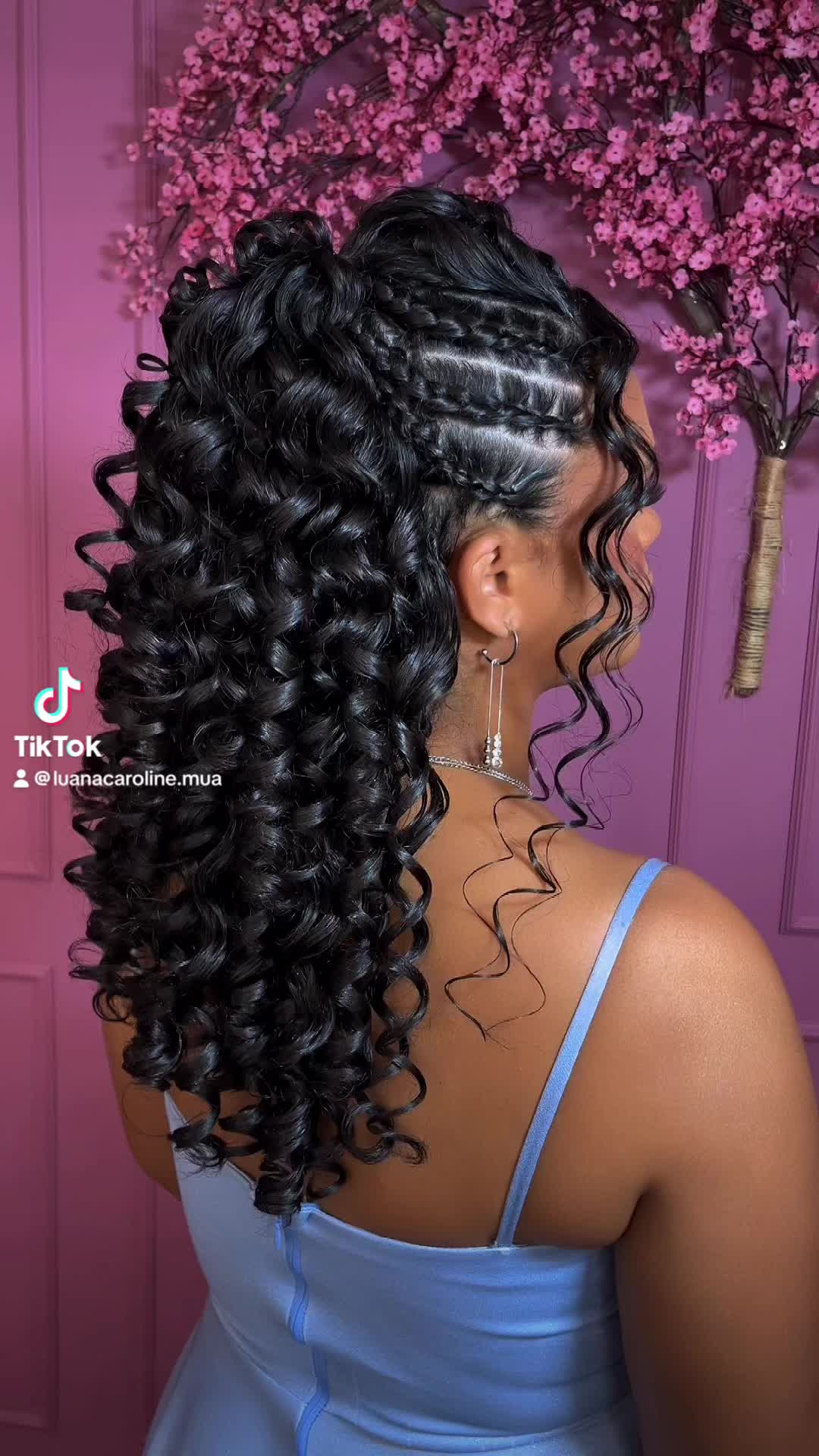 penteado madrinha cabelo crespo casamento