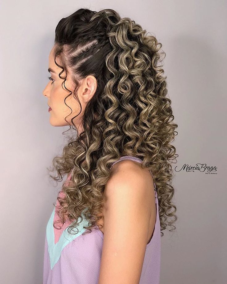 rabo de cavalo cabelo cacheado casamento