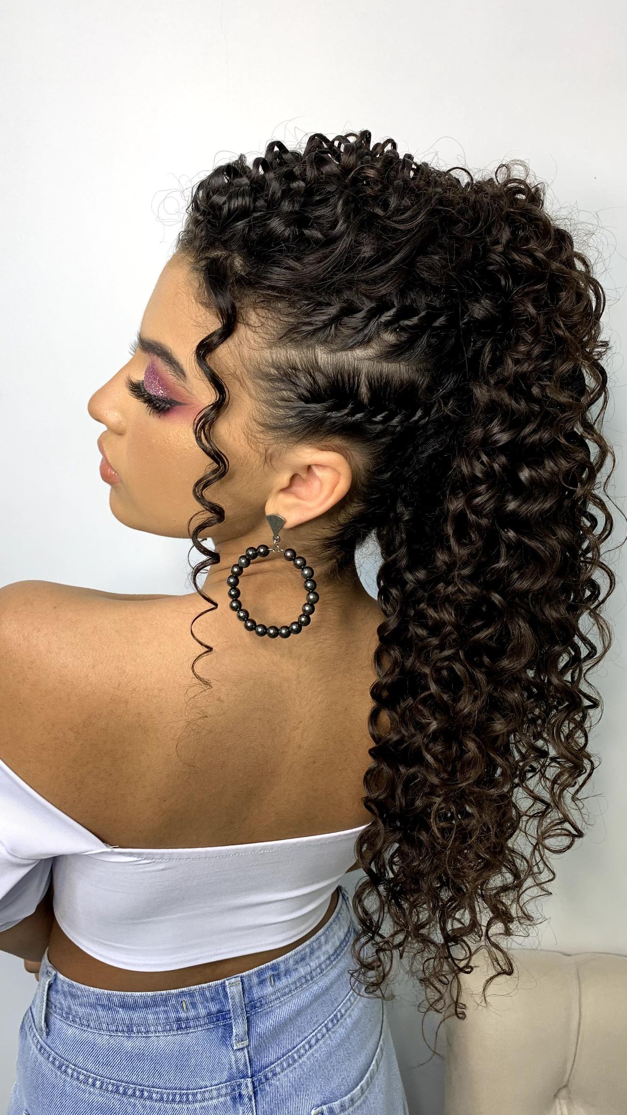 coque cabelo cacheado madrinha casamento