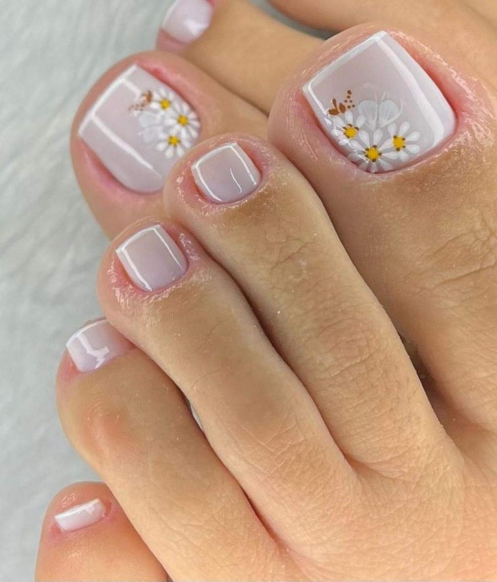 francesinha nos pés com glitter