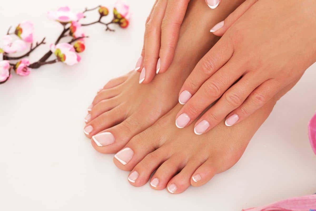 esmalte glitter pé francesinha