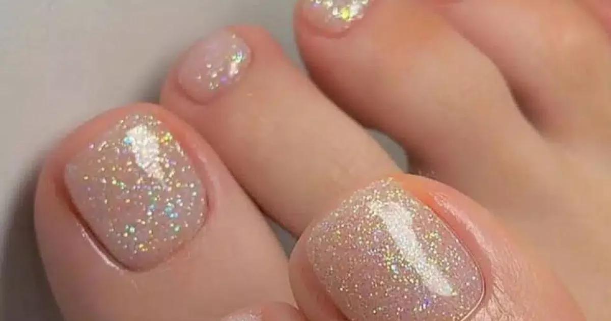 esmalte glitter pé francesinha