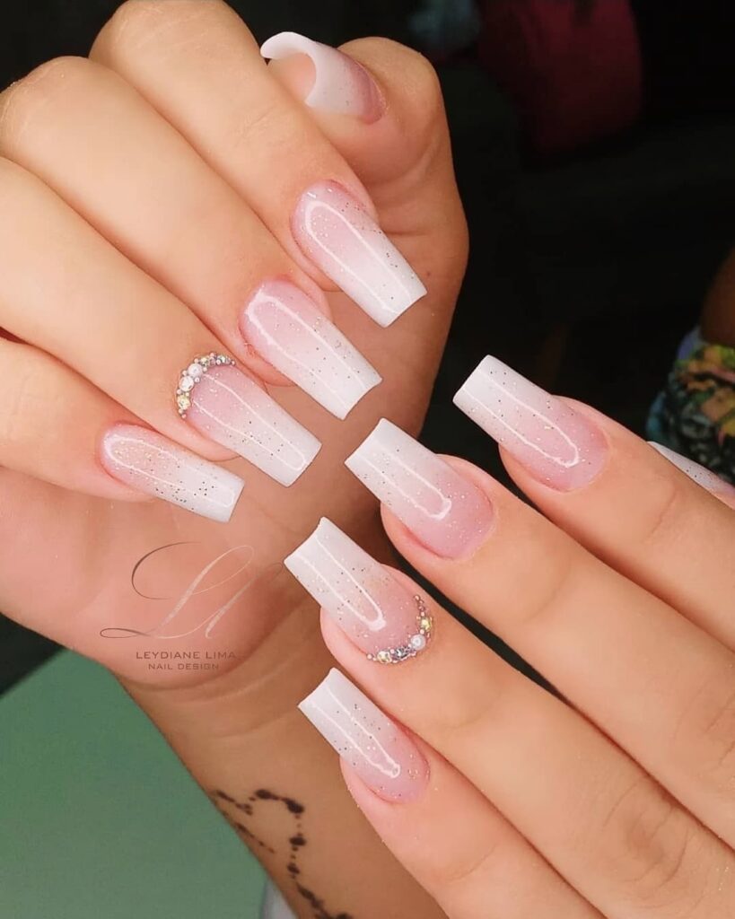 unhas brancas para casamento