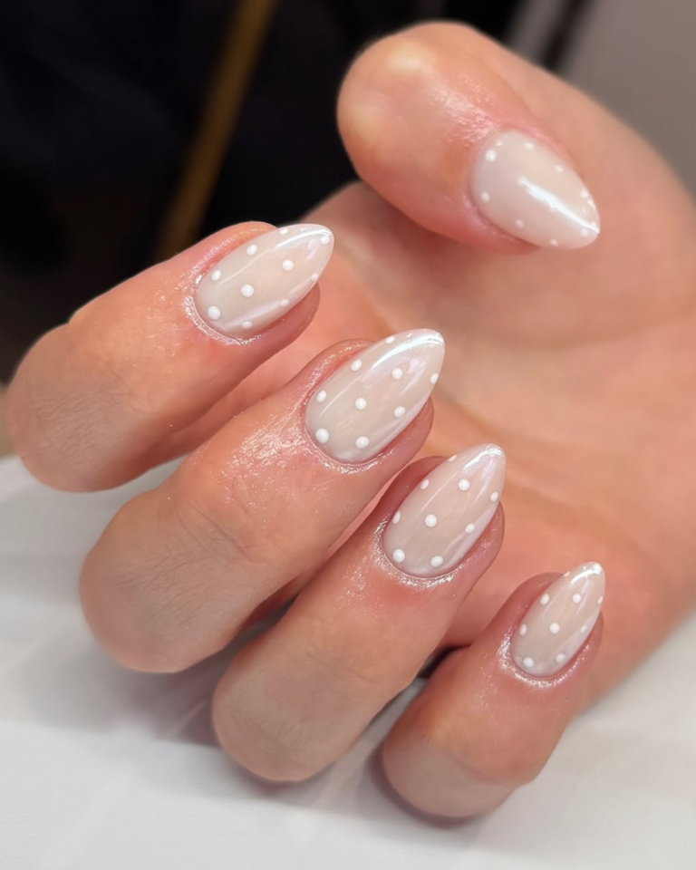 esmaltes brancos delicados