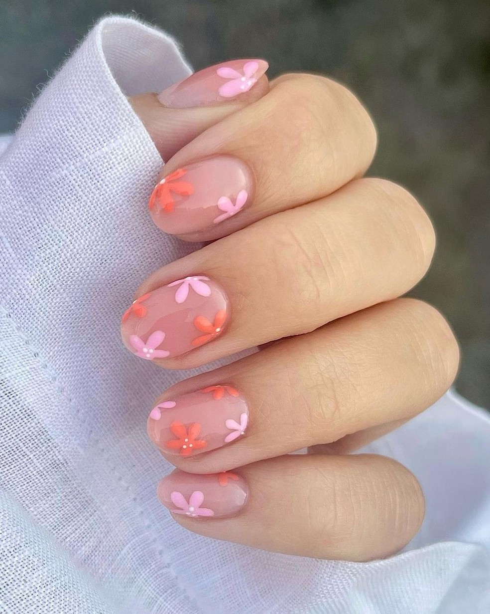 unhas squoval gel